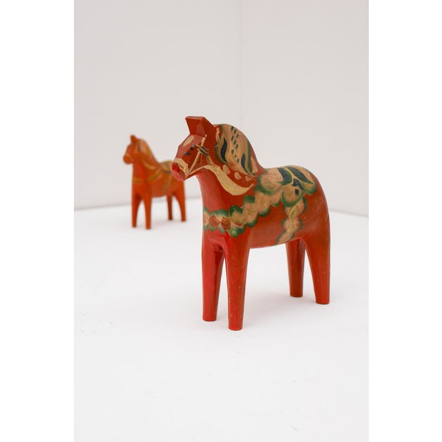Wood Traditional Swedish Handpainted Dala Horse from Grannas Olsson, Nusnäs, 1950s For Sale - Image 7 of 11