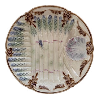 French Barbotine Majolica Asparagus Plate With Shell Sauce Well For Sale