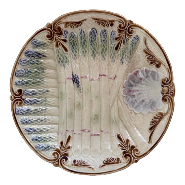 French Barbotine Majolica Asparagus Plate With Shell Sauce Well For Sale