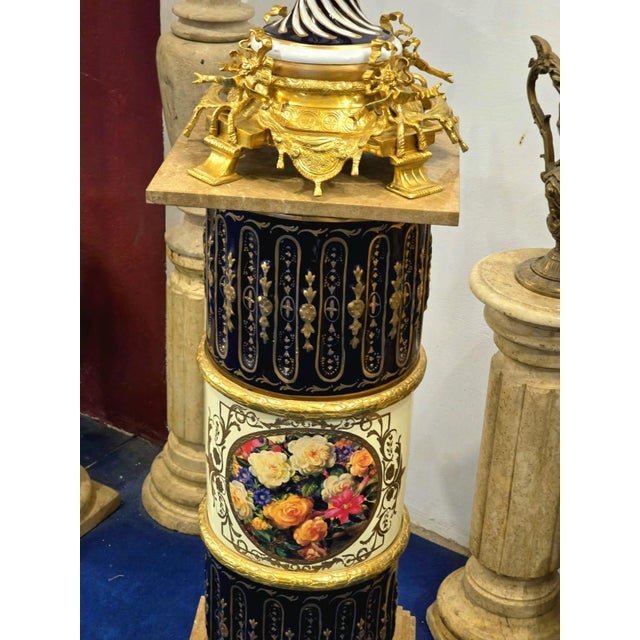 Baroque-Style Black Porcelain Vase With Marble Pedestal & Gold Leaf Details For Sale In Miami - Image 6 of 8