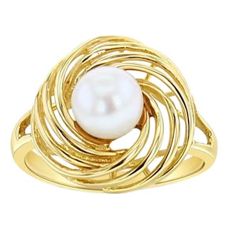 Solitaire Pearl Ring with Swirl Gold Design 14k Yellow Gold, Size 5 For Sale