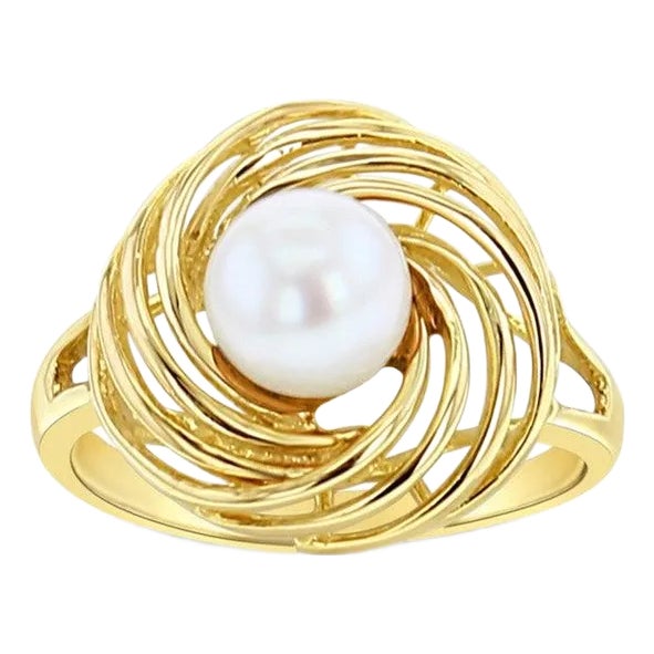 Solitaire Pearl Ring with Swirl Gold Design 14k Yellow Gold, Size 5 For Sale