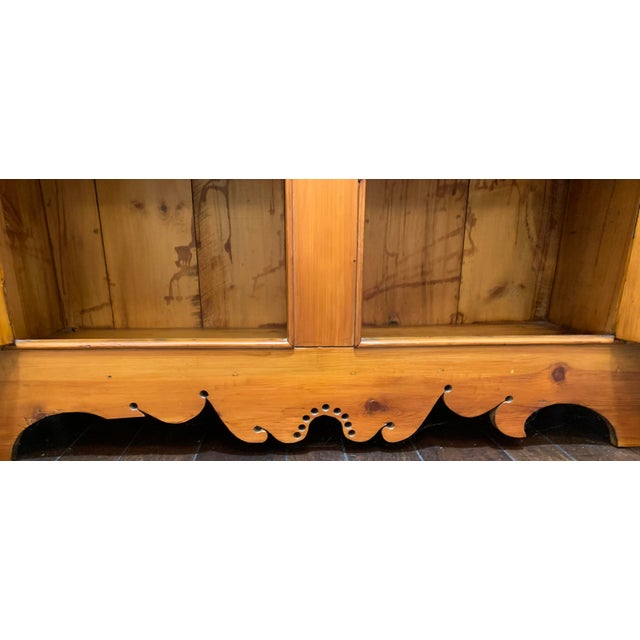 Mid 19th Century Canadian Pine Cupboard For Sale In Los Angeles - Image 6 of 9
