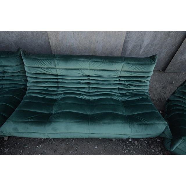 Togo Sofa Set in Green Velvet by Michel Ducaroy for Ligne Roset, Set of 5 For Sale - Image 5 of 12