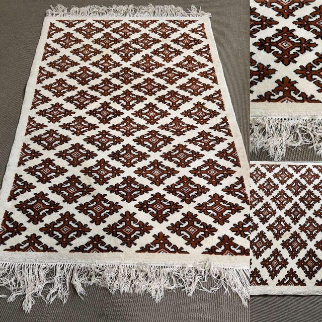 Handmade Tunisian wool rug - 1m74x1m11.