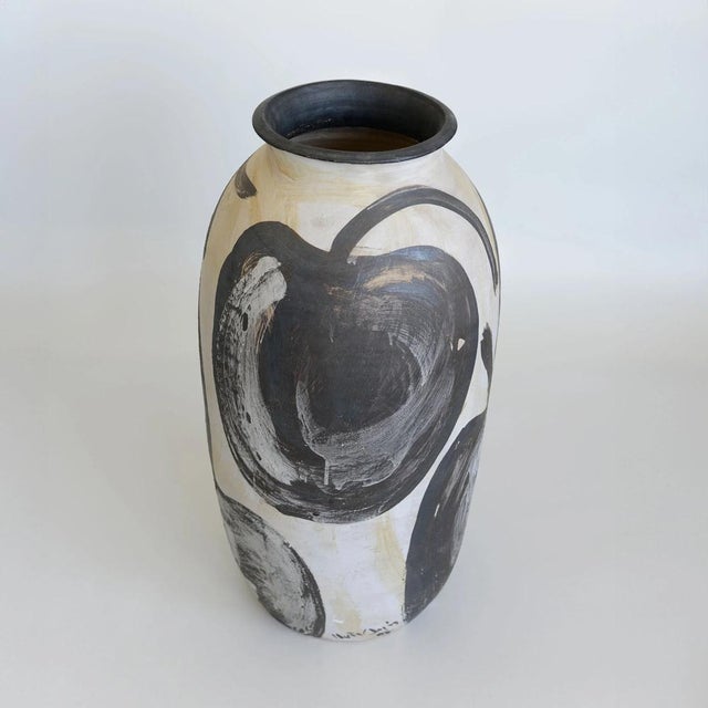 1980s Abstract Studio Pottery Black and White Vase, 1980s For Sale - Image 5 of 10