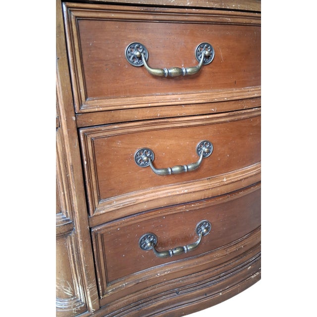 1990s Bernhardt Bach Traditional Serpentine Three-Drawer Bachelor’s Chest With Marble Top For Sale In Greensboro - Image 6 of 12