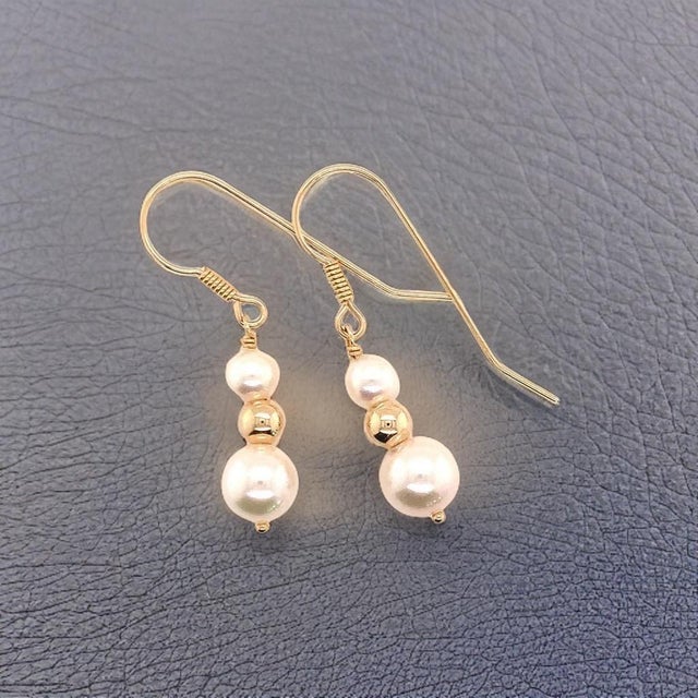 Akoya Pearl Earrings 14 Karat Gold Certified For Sale - Image 9 of 17