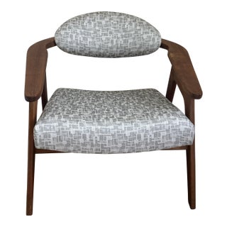 Vintage Mid Century Modern Sculptural Walnut Lounge Chair For Sale