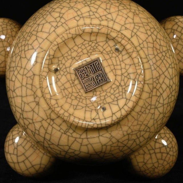 Chinese Ge-Type Crackle Glaze Porcelain Multi-Gourd Vase For Sale - Image 9 of 9
