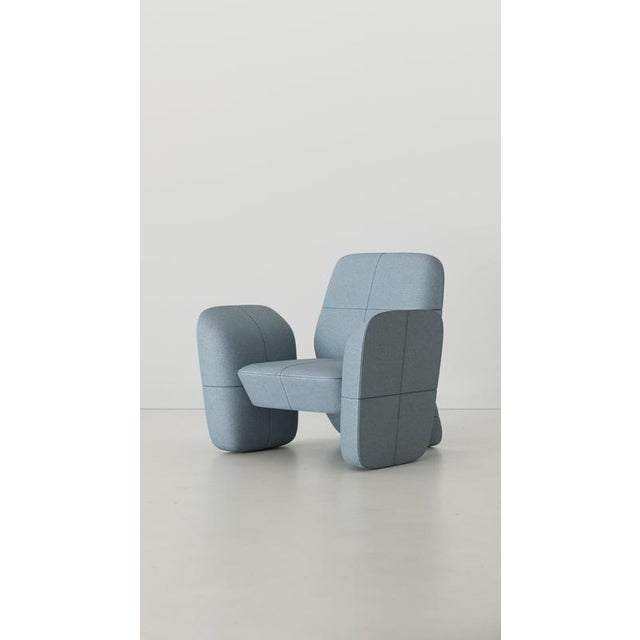 Max armchair in kvadrat hero 2 fabric by julien lestrille. Dimensions: w 95 x d 90 x h 90 cm. Materials: wood, kvadrat...