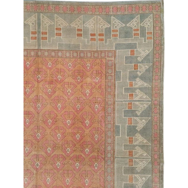 Rustic Galerie Shabab Collection Mid-20th Century Turkish Anatolian Room Size Carpet For Sale - Image 3 of 10