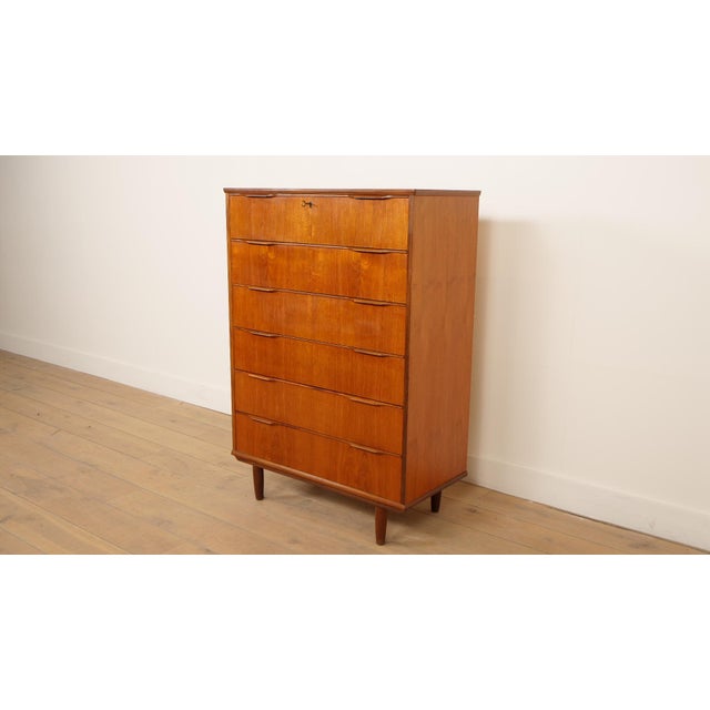 Mid-Century Modern Vintage Danish Chest of Drawers in Teak For Sale - Image 3 of 11
