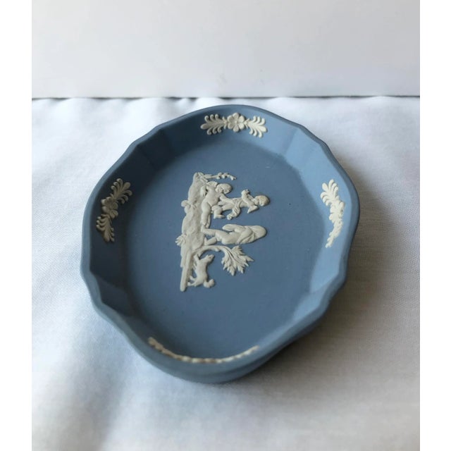 Figurative 1970s Vintage Wedgwood Blue Jasperware Dish For Sale - Image 3 of 5
