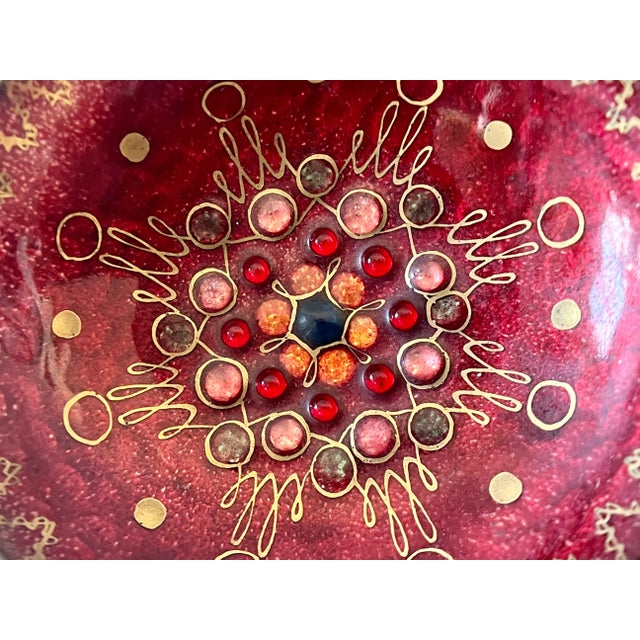 Mid-Century Modern Vintage Pair of Austrian Handmade Enamel & Gold Painted Metal Bowls For Sale - Image 3 of 6