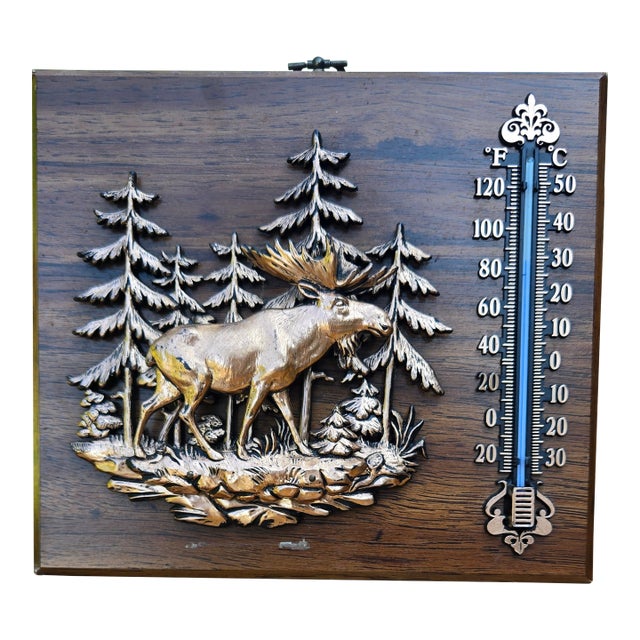 Vintage Rustic Moose Wall Thermometer on Wood Plaque – Cabin Lodge Decor For Sale