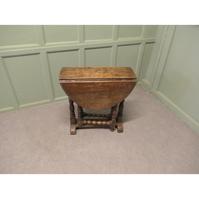 Small Georgian Oak Gate Leg Table the Table Has a Oak Top with Turned Leg, 1800 For Sale - Image 4 of 8