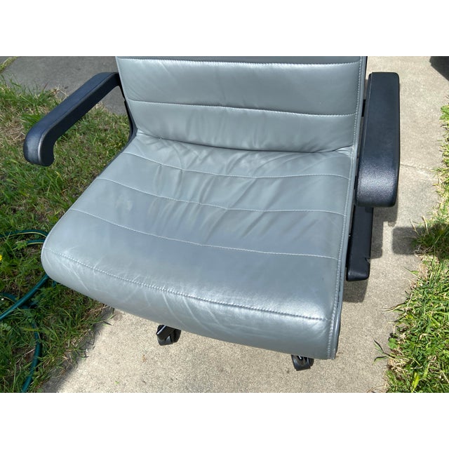 Vintage Richard Sapper Knoll Management Grey Leather Office Chairs For Sale - Image 9 of 12
