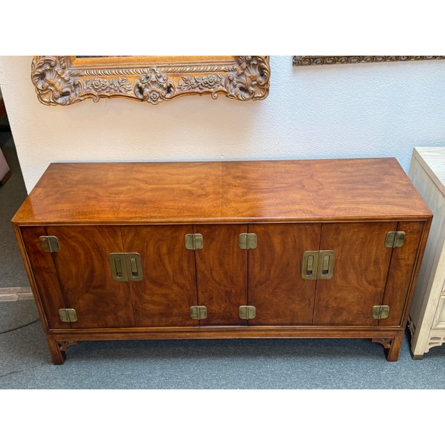 Vintage Dynasty Collection by Drexel Heritage Walnut Sideboard For Sale - Image 12 of 17