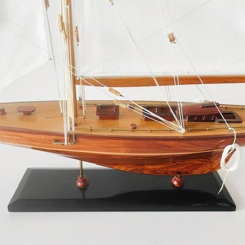 Vintage Endeavour Sailboat Model in Wood For Sale - Image 3 of 12