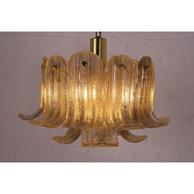 Metal Pendant Light with Petals in Gold Murano Glass from Mazzega, 1970s For Sale - Image 7 of 12