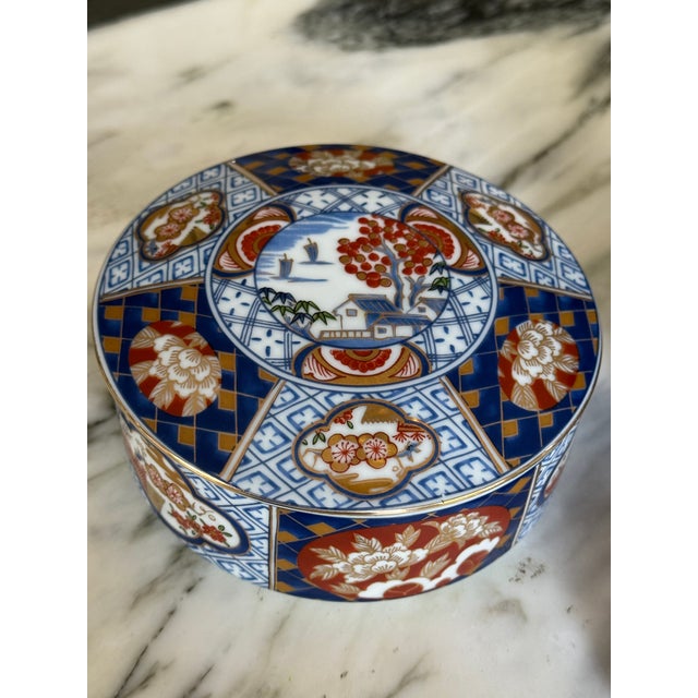 Vintage Japanese Imari Fine Porcelain Ginger Jar Set - 2 Pieces For Sale - Image 13 of 18