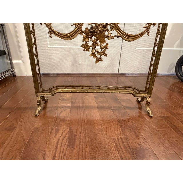 Late 19th Century French Louis XVI Brass Fireplace Screen W. Mesh Panel and Floral Details For Sale - Image 13 of 18