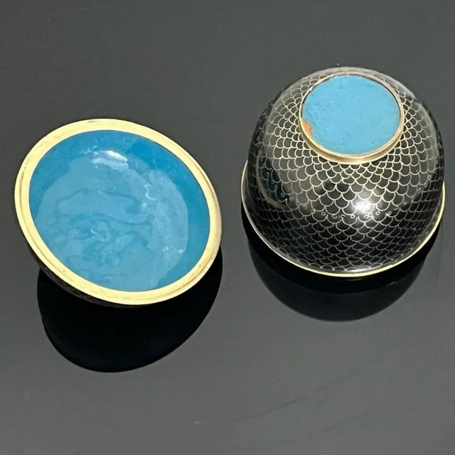 Metal Vintage Cloisonné Lidded Box in Acorn Form – Black & Gold With Turquoise Enamel Interior For Sale - Image 7 of 12