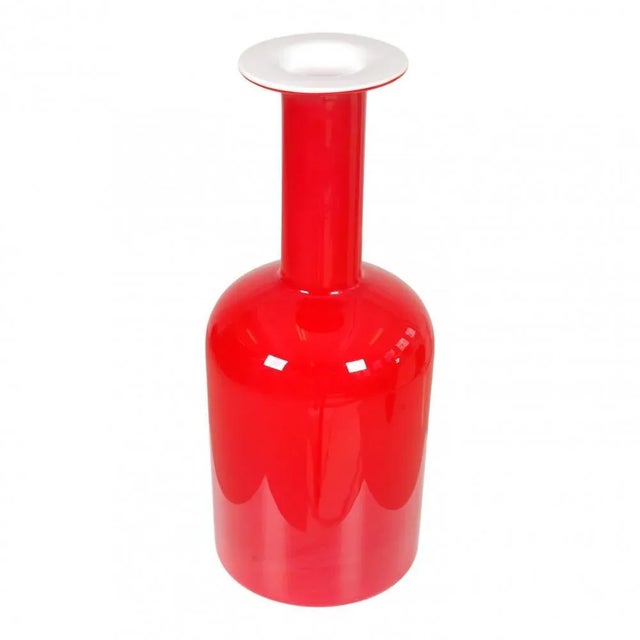 Otto Brauer/Holmegaard red glass vase. H: 43 , D: 16. No defects.