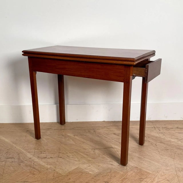 English Mahogany Tea Table, England 19th Century For Sale - Image 3 of 11