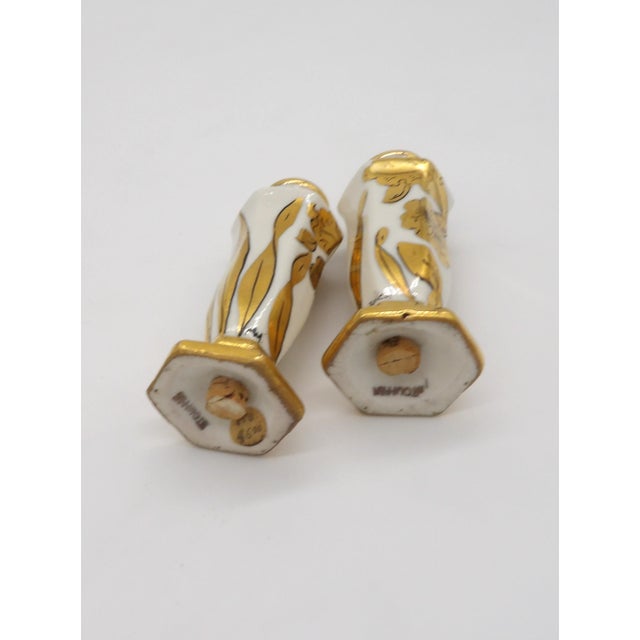 Ceramic Antique Stouffer Chicago "Golden Orchid" Salt & Pepper Shakers | Artist Signed B. Bales | 1920s-40s Hollywood Regency Porcelain For Sale - Image 7 of 8