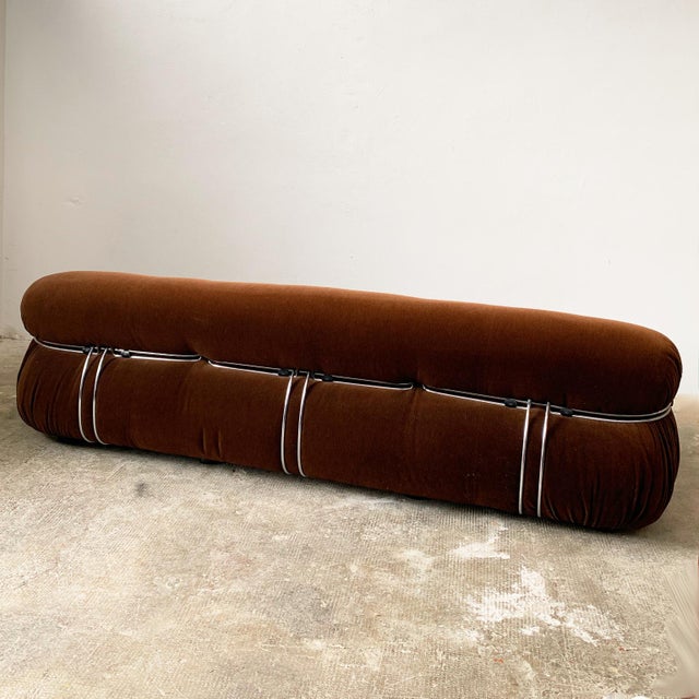 Metal Model Soriana Three-Seater Sofa in Brown Fabric by Afra and Tobia Scarpa for Cassina, 1970s For Sale - Image 7 of 12
