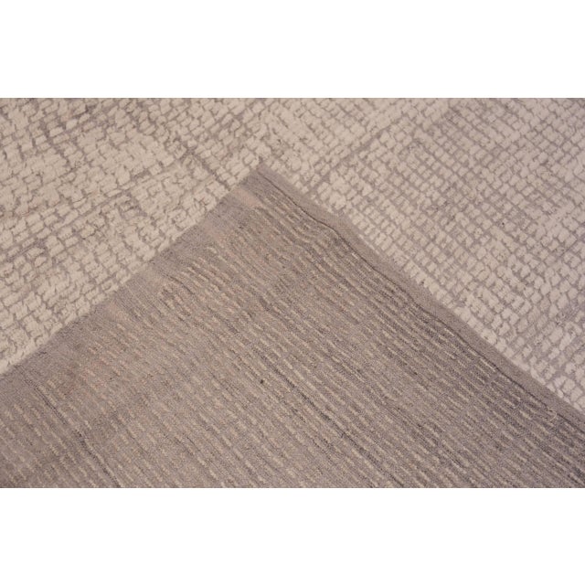 Early 21st Century Large Abstract Modern Area Rug For Sale - Image 5 of 6