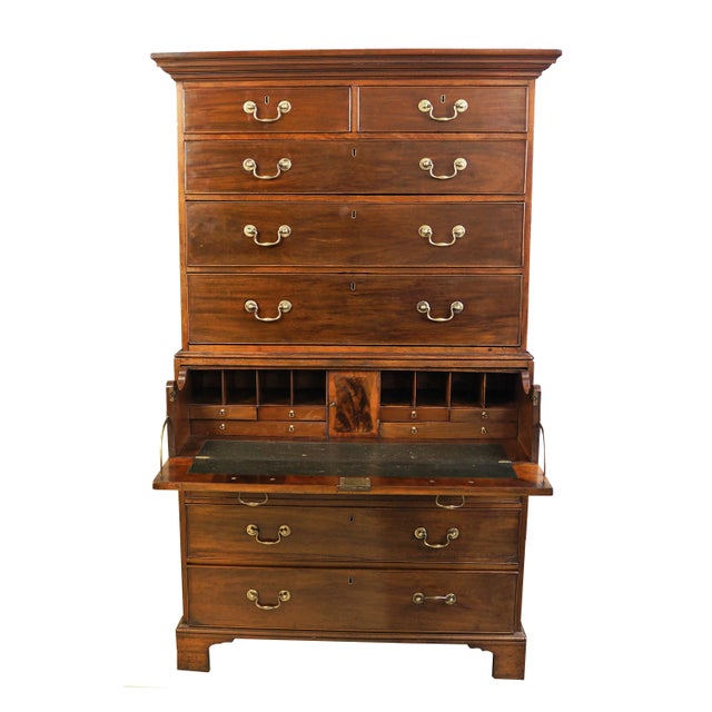 This gorgeous solid mahogany chest features two sections of graduated drawers: three on the top and three graduated...