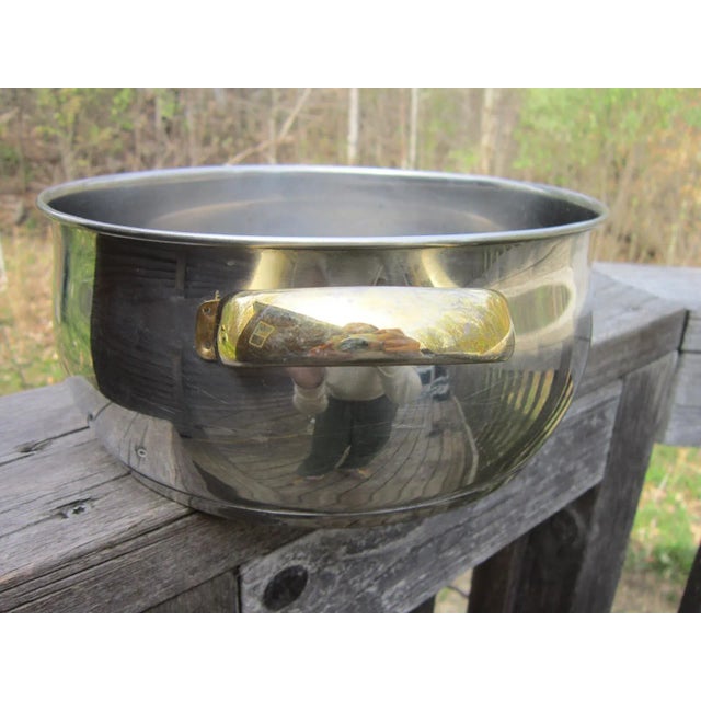 Contemporary 1990s Command Performance Gold 9" 2 Handle Pan 18/10 Stainless 3 Ply Base Lid Sauté For Sale - Image 3 of 10