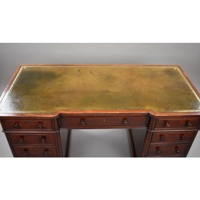 Victorian Mahogany Pedestal Desk from Edwards & Roberts, 1880 For Sale - Image 6 of 11