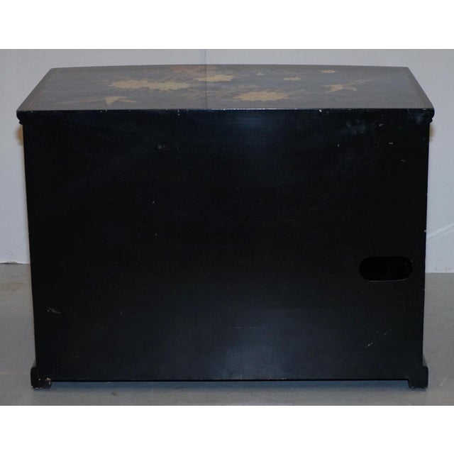 Vintage Chinese Chinoiserie TV Media Stand in Black Lacquered Paint with Bird & Flowers For Sale - Image 17 of 18