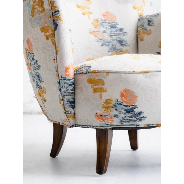 Mid-Century Accent Chair in Dedar Milano, ‘Say Goodbye Flora’ For Sale - Image 9 of 10