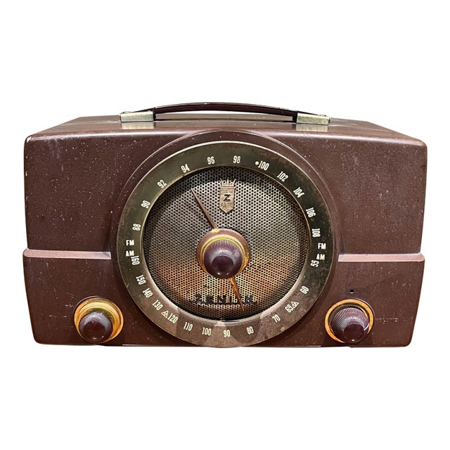 1950s Zenith Brown Bakelite Portable Radio Nonworking Mid Century Art Deco For Sale