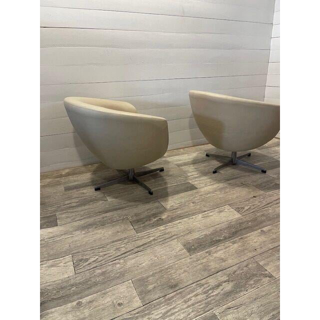 Textile Vintage Cream Swivel Chairs, 1970, Set of 2 For Sale - Image 7 of 11
