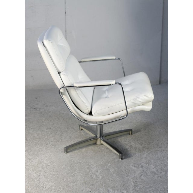 Space Age Lounge Chair in Steel and Faux Leather, France, 1970s For Sale - Image 12 of 18