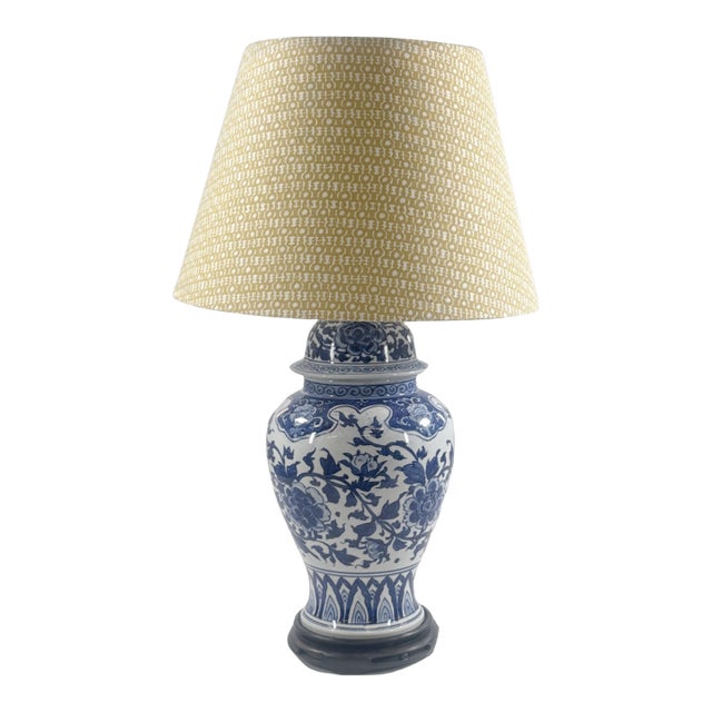 Blue and White Porcelain Jar Mounted Lamp For Sale