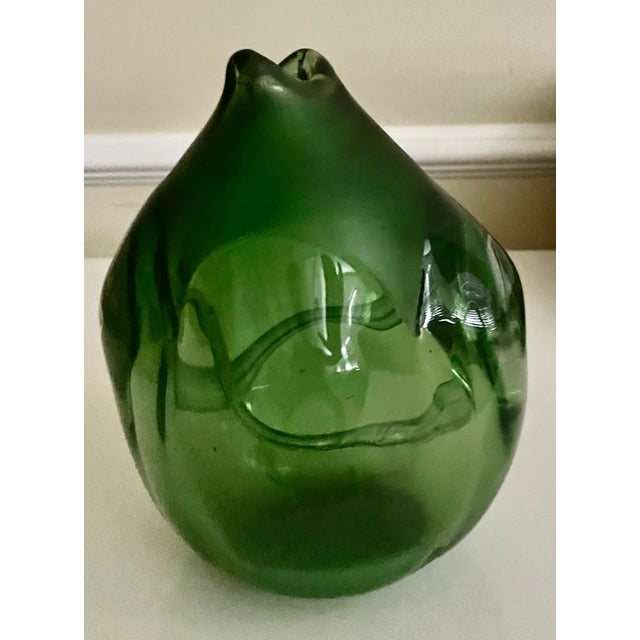 Robert Fritz began to explore glass after graduating from San Jose State University in 1956. He toured glass factories...