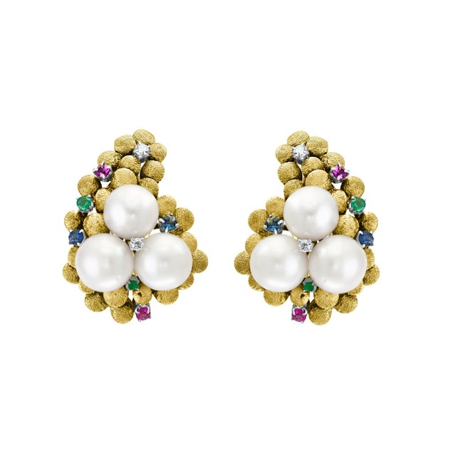 Traditional Antique Pearl and Brushed Gold Necklace and Earring Suite, Bridal 18 Karat Gold For Sale - Image 3 of 18