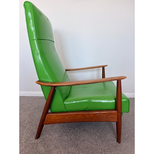 1960s Milo Baughman-Attributed Model 74 Recliner – Mid-Century Modern – Original Chartreuse Vinyl For Sale In Austin - Image 6 of 16