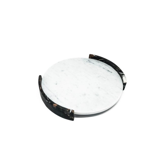 Big circular triptych tray in white Carrara marble. -Jacopo Simonetti design for Fiammetta V- Each piece is in a way...
