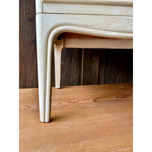 1960s Organic Modernist | the Foliate Nightstand | Acanthus Relief For Sale - Image 9 of 11