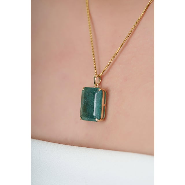 Not Yet Made - Made To Order Statement 14.22 Carat Natural Green Emerald Solitaire Pendant in 14k Yellow Gold For Sale - Image 5 of 15