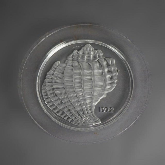 Early 20th Century Twelve-Piece French Lalique Commemorative Crystal Plate Set For Sale - Image 6 of 10