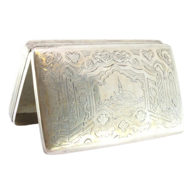 Silver Snuffbox with Engraved City Motifs For Sale